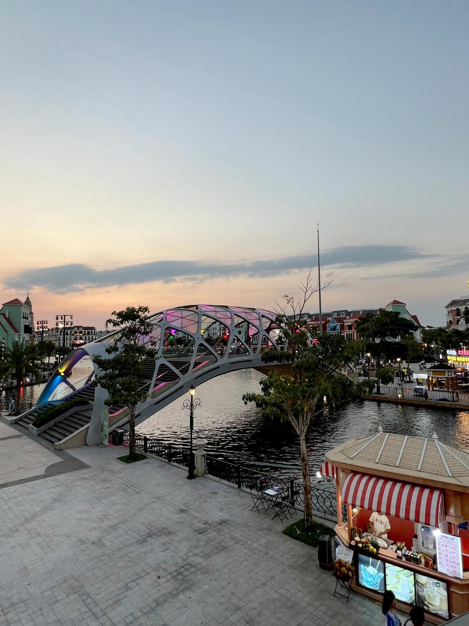 Legacy Hotel - Grand World Phu Quoc Luaran gambar