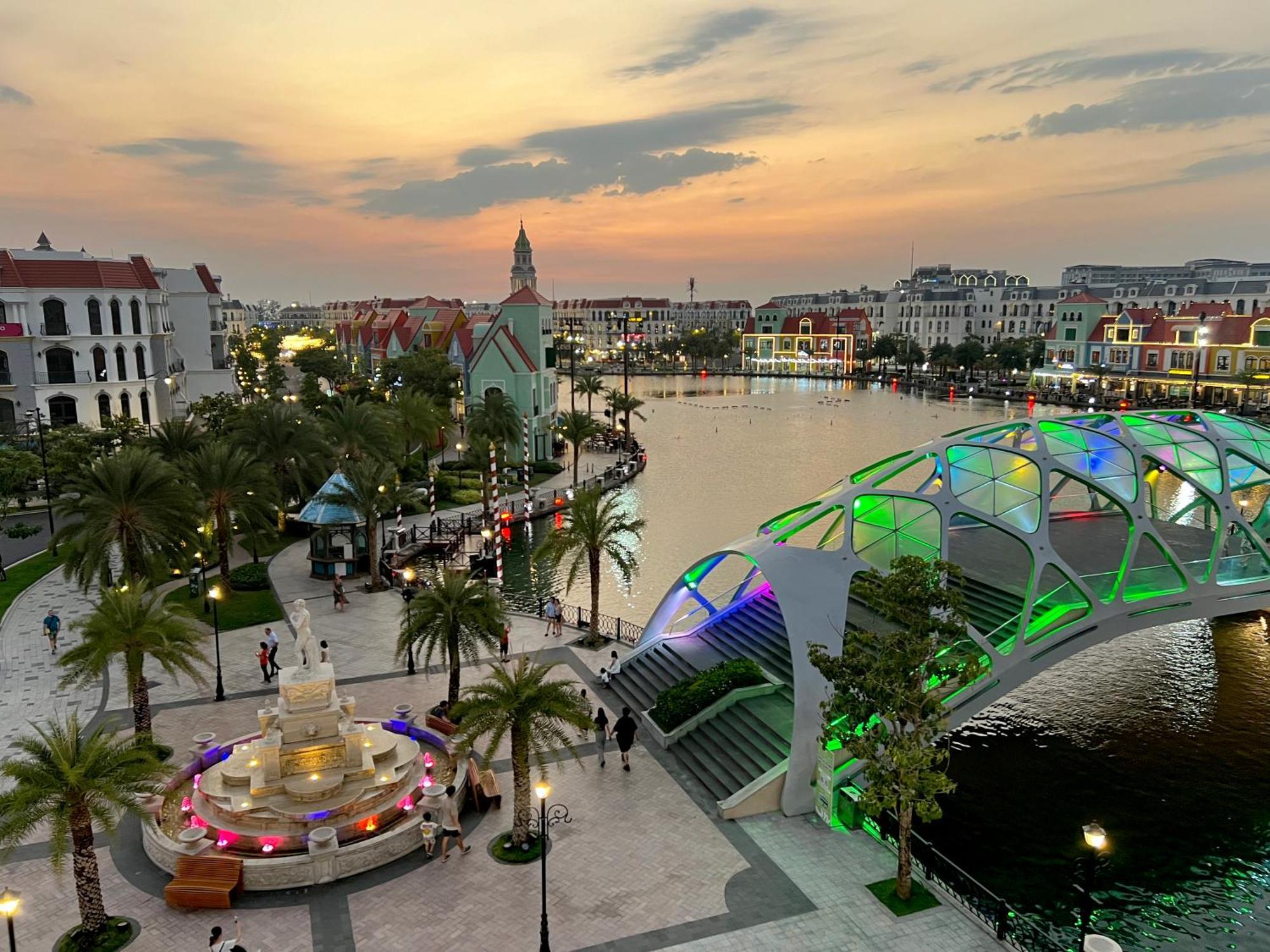 Legacy Hotel - Grand World Phu Quoc Luaran gambar